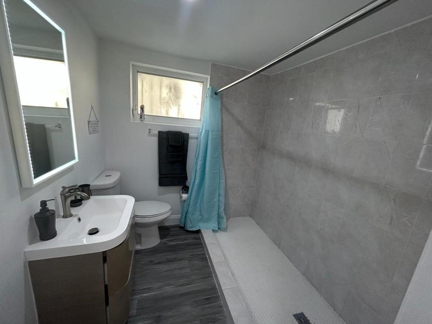 Fully Equipped Apartments With Parking Near Cocowalk Майами Экстерьер фото